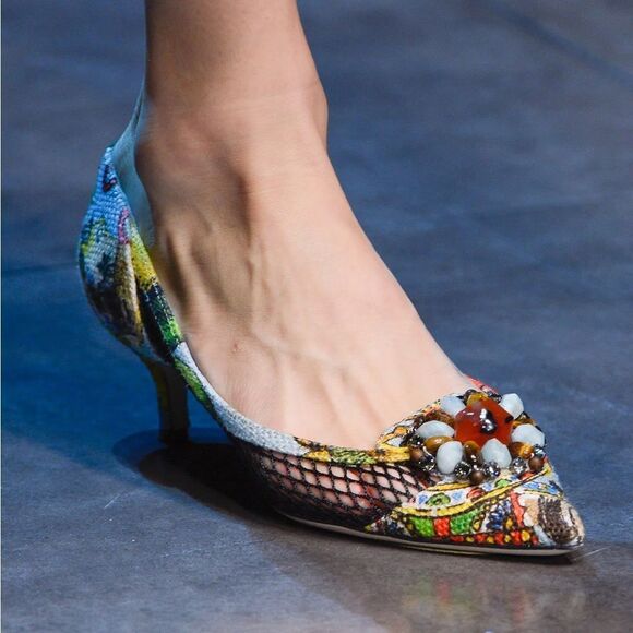 Dolce & Gabbana Shoes - DOLCE & GABBANA Spring 2013 Runway Lemon Print Pumps IT38.5